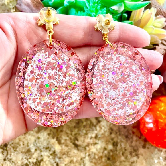 Piglet Acrylic Dangle Earrings - Picture 5 of 5